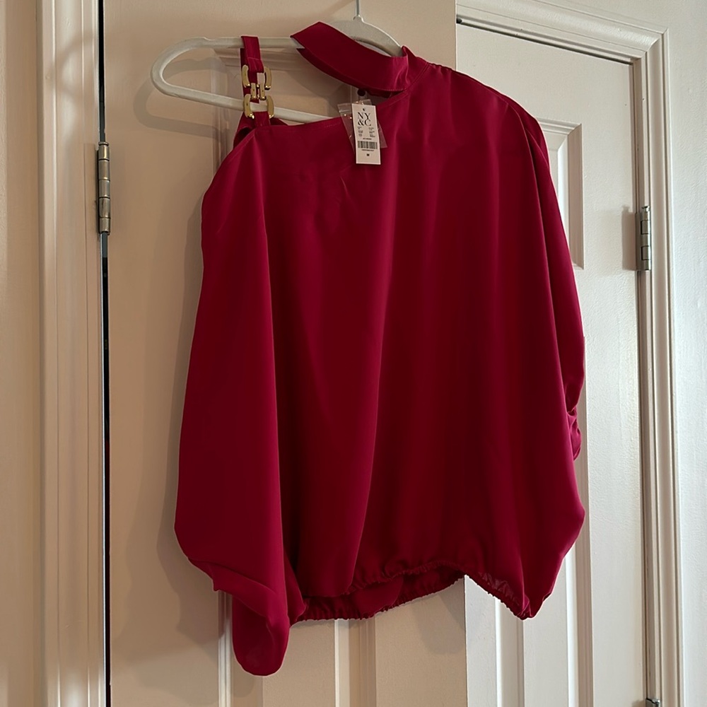 NY & C new with tags wine color blouse with cut out collar a d gold buckle